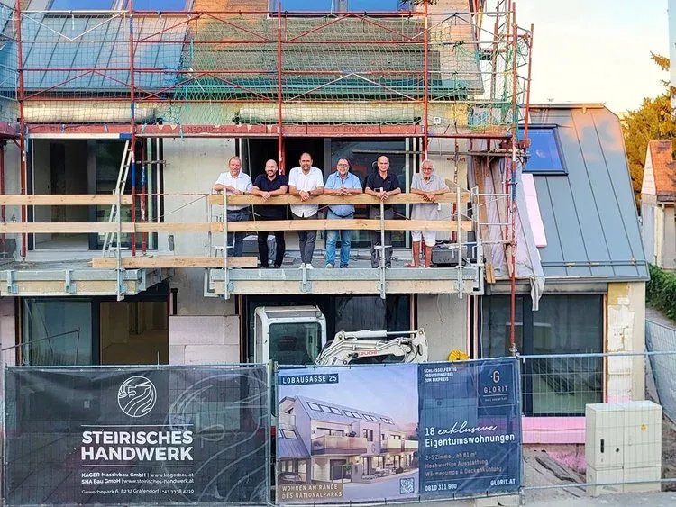 Projektteam bei der Gleichenfeier in an der Lobaugasse 25 in 1220 Wien