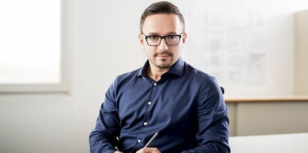Hausbauleiter Jasmin Fejzic